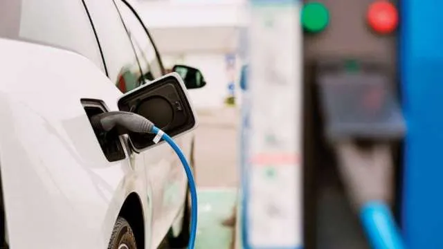 tax benefits of buying electric car