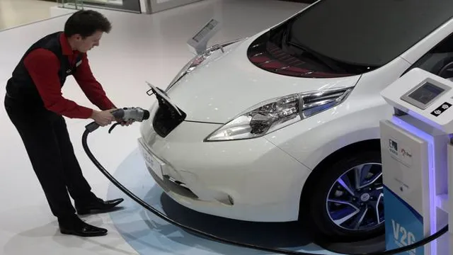 auto industry's ranks of electric car battery suppliers narrow