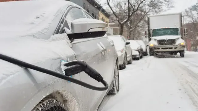 does cold weather drain electric car batteries