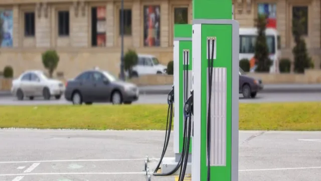 electric car battery charging strategies