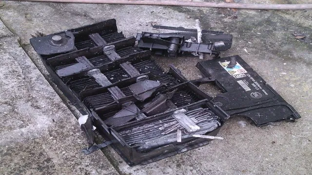 electric car battery explode