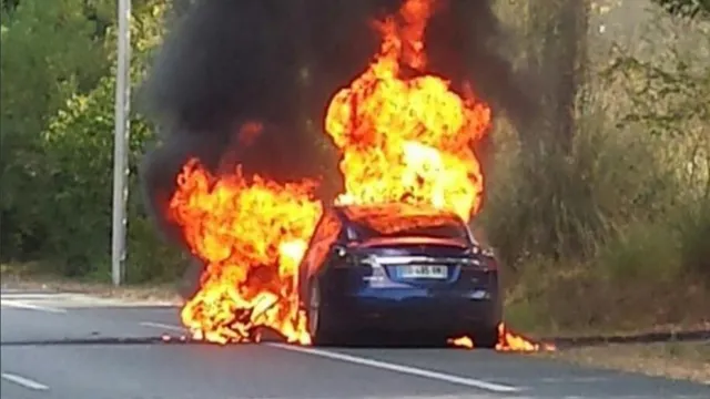 electric car battery fire risk