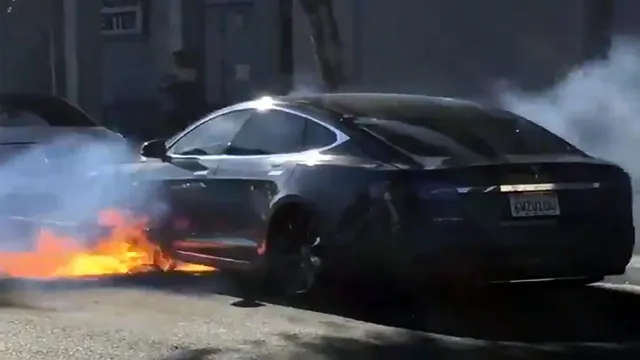 Shocking Footage: Electric Car Battery Catches Fire – Is Your Car at Risk?