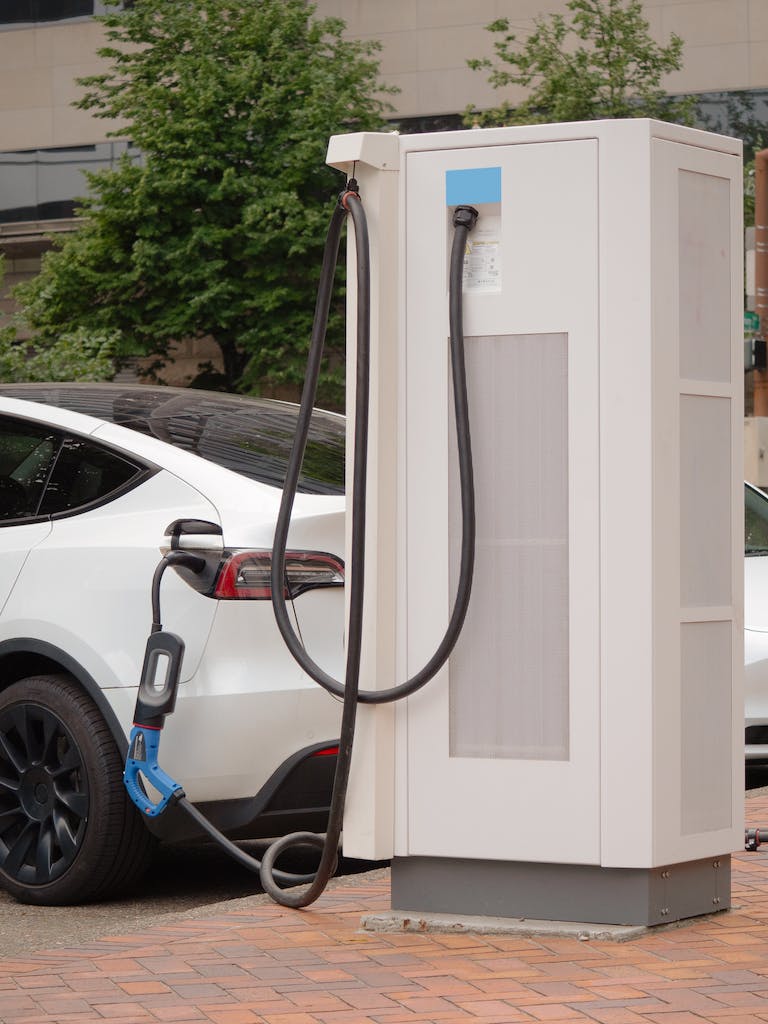 The Comprehensive Guide to Electric Car Charging Stations