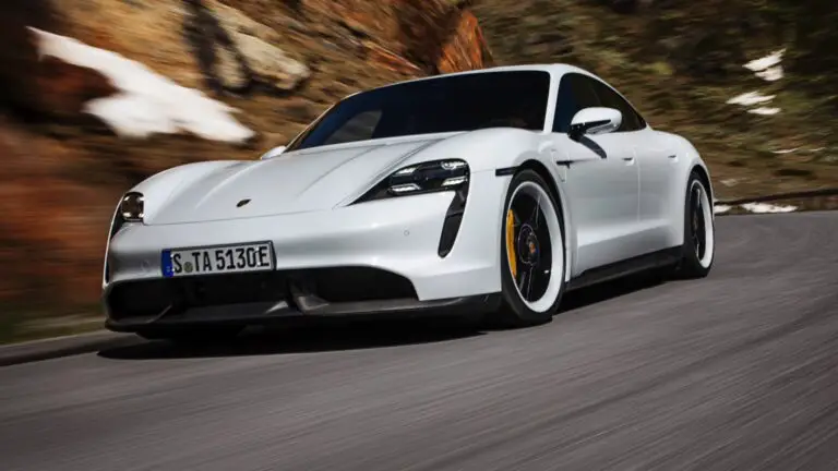 Electric Car Porsche Taycan Turbo S