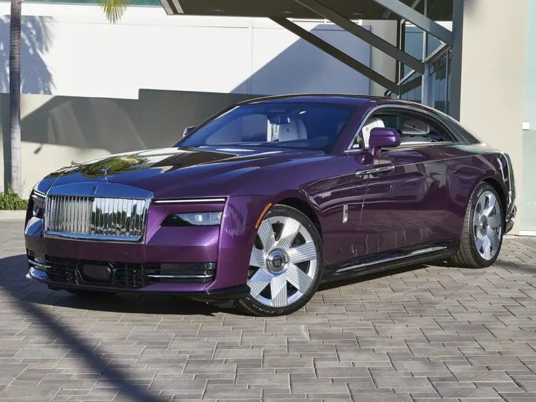 Rolls Royce Spectre Purple